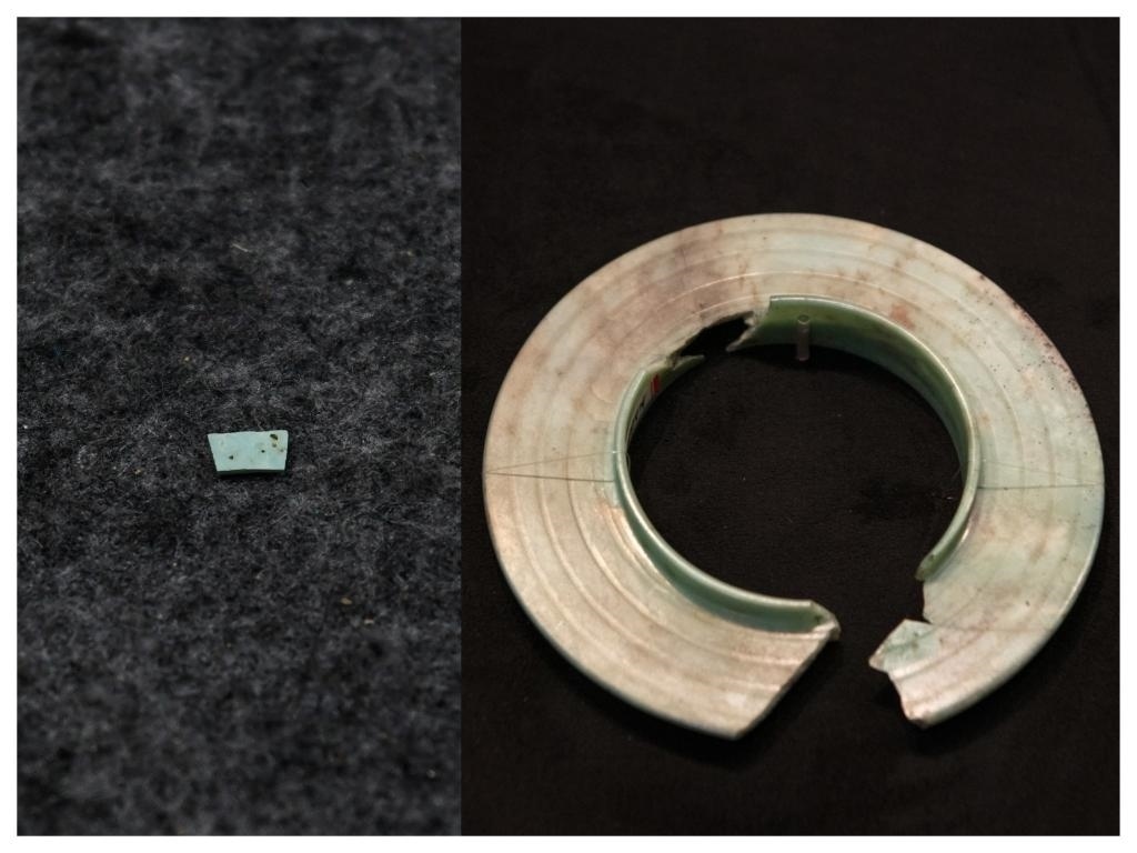 拼版照片：左圖為2024年7月10日拍攝的三星堆遺址出土的綠松石片（新華社記者王曦 攝），右圖為2024年7月21日在三星堆博物館文物保護(hù)與修復(fù)館拍攝的有領(lǐng)玉璧（新華社記者唐文豪 攝）。