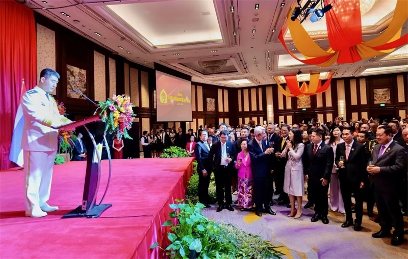 以上圖片均由使館提供，內(nèi)容說明：駐泰使館舉行慶祝建軍97周年招待會(huì)現(xiàn)場(chǎng)。