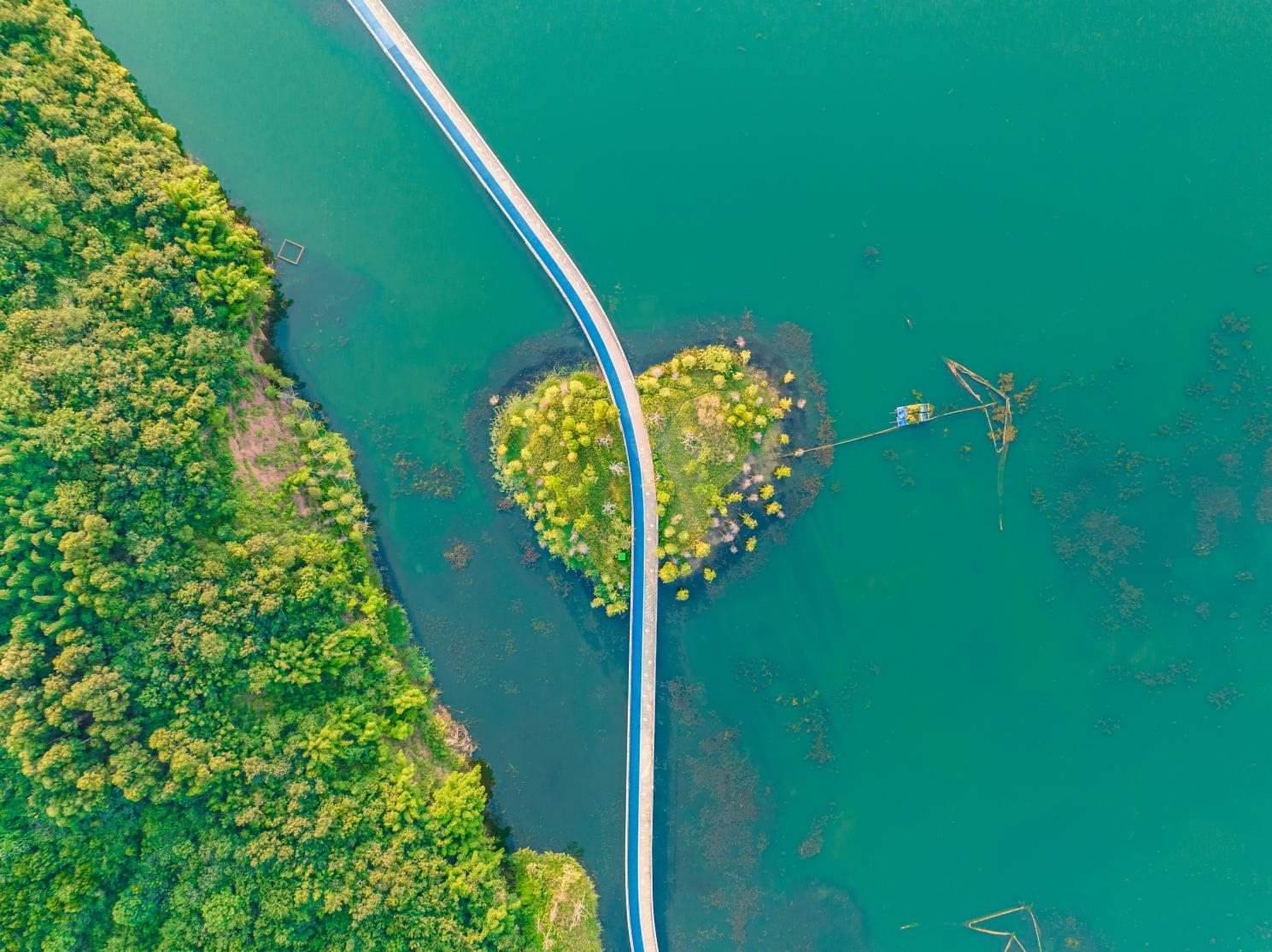 興隆湖棧道。四川天府新區(qū)融媒體中心供圖 攝影：馬驥）