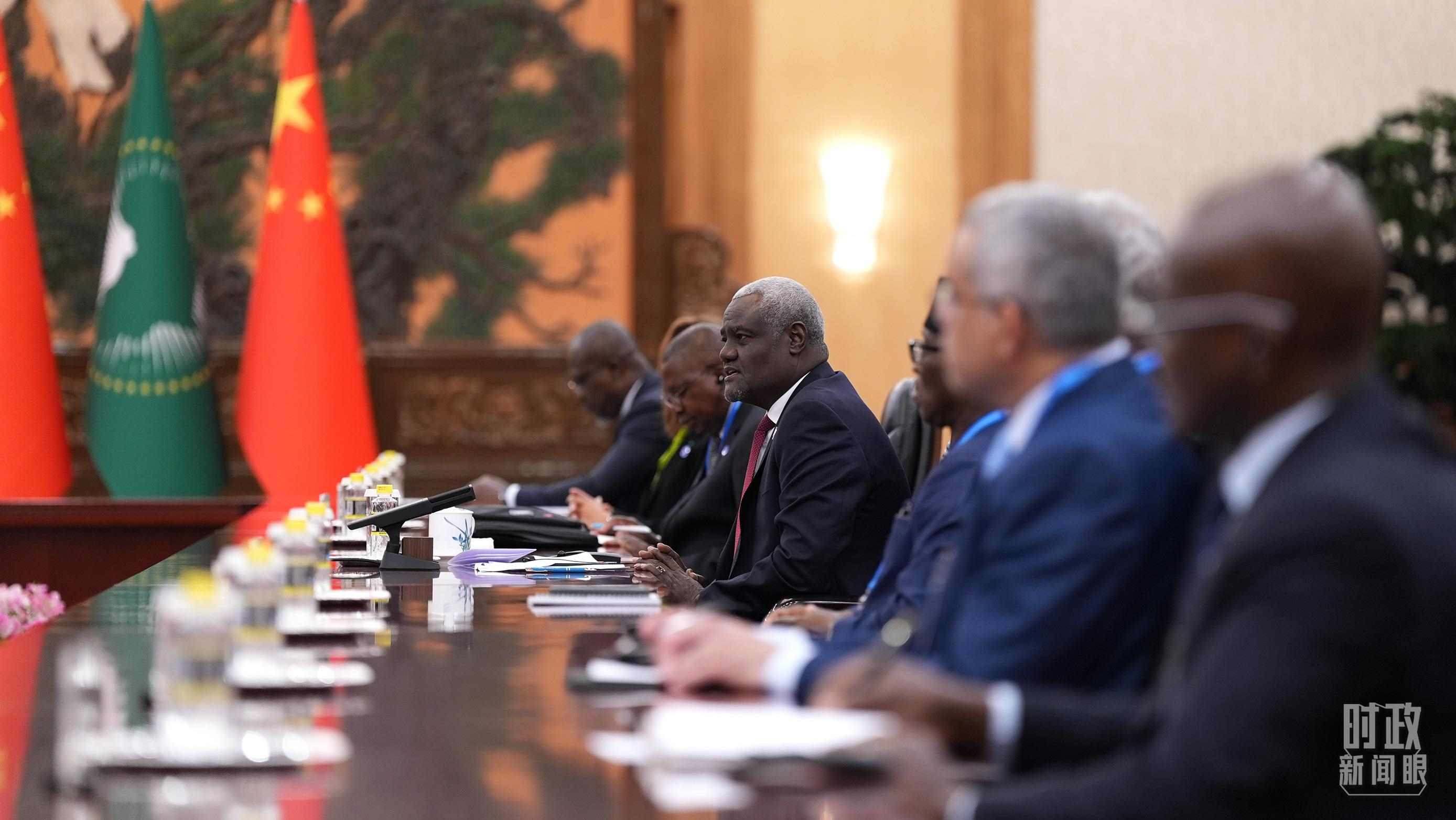  △正在參加會晤的非盟委員會主席。（總臺央視記者彭漢明拍攝）