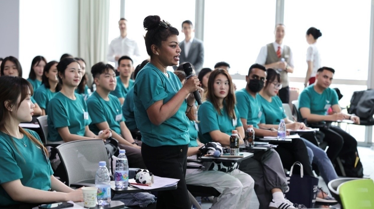 各方代表和在場嘉賓共同見證了培訓(xùn)基地的正式掛牌，活動(dòng)當(dāng)日還展開了培訓(xùn)試講環(huán)節(jié)。