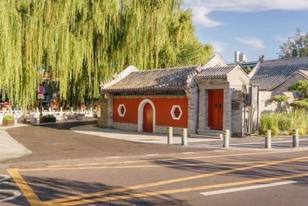 北京建筑大學古建保護與利用專業(yè)師生對北京德勝門內(nèi)大街開展空間品質(zhì)綜合提升項目，圖為項目竣工后的實景圖。校方供圖