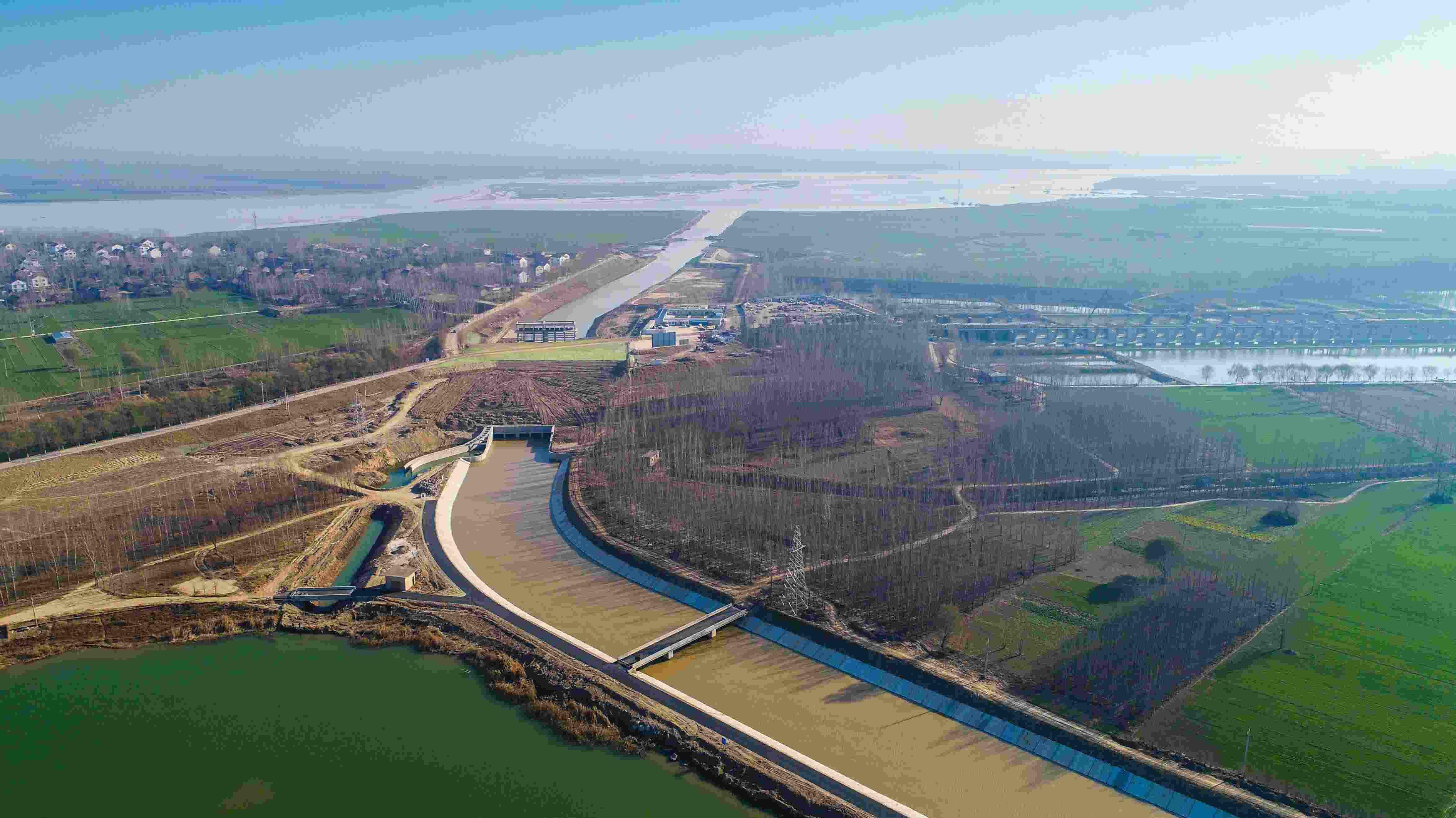 實施引黃入冀調(diào)水，助力華北地下水超采綜合治理和白洋淀生態(tài)環(huán)境修復。水利部水資源局供圖