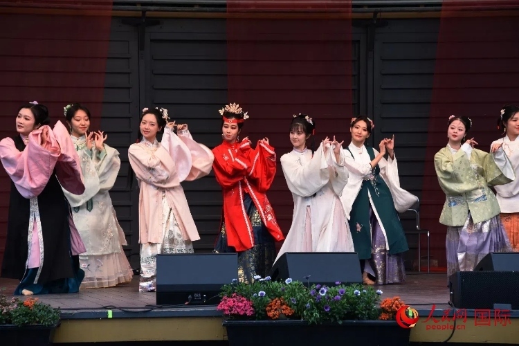 中國(guó)舞《紅樓夢(mèng)》。人民網(wǎng)記者 殷淼攝