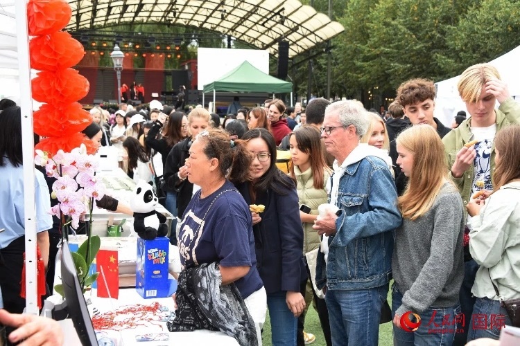 斯德哥爾摩中秋游園會(huì)。人民網(wǎng)記者 殷淼