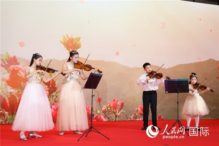 中國青少年樂器表演。人民網(wǎng)記者任皓宇攝