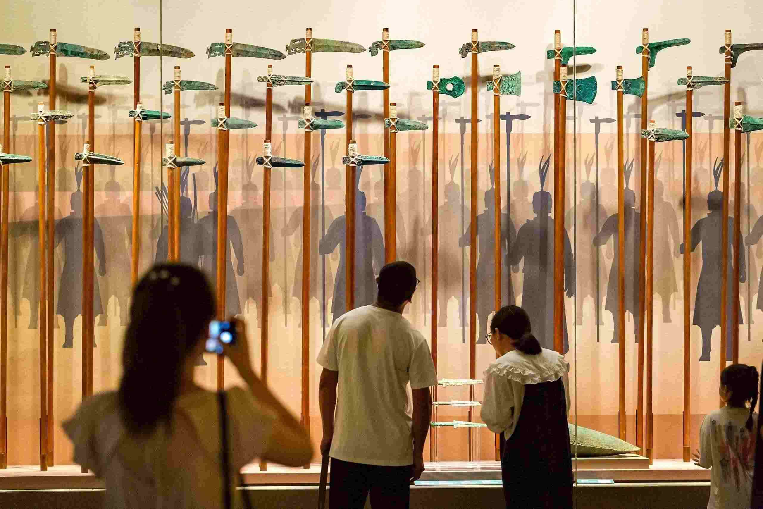 △2024年8月25日，游客在河南省安陽市殷墟博物館參觀。