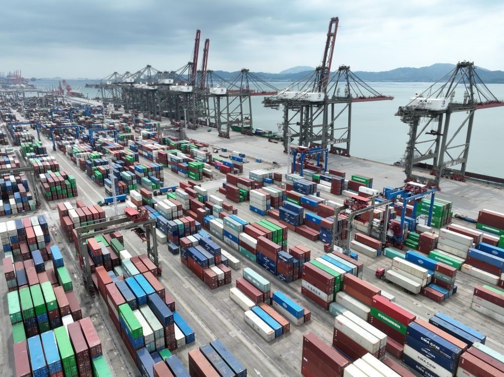 這是中國（福建）自由貿(mào)易試驗區(qū)廈門片區(qū)內(nèi)的廈門遠(yuǎn)海碼頭（2024年9月5日攝）。