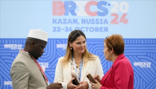 金磚國家領(lǐng)導人第十六次會晤期間，新聞記者在國際新聞中心工作