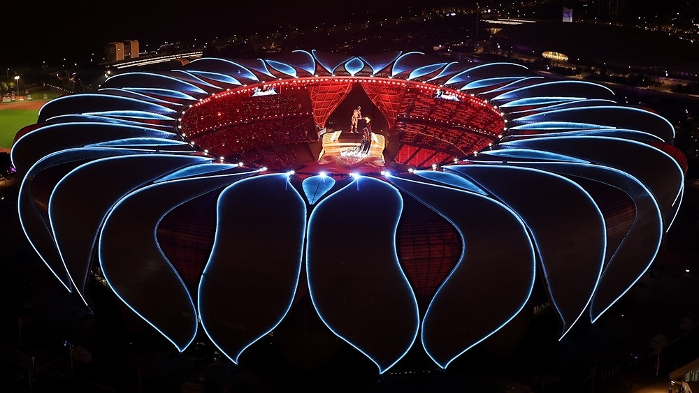 2023年9月23日，第19屆亞洲運(yùn)動會開幕式上，最后一棒火炬手汪順和“數(shù)字火炬手”在開幕式上點(diǎn)燃主火炬。