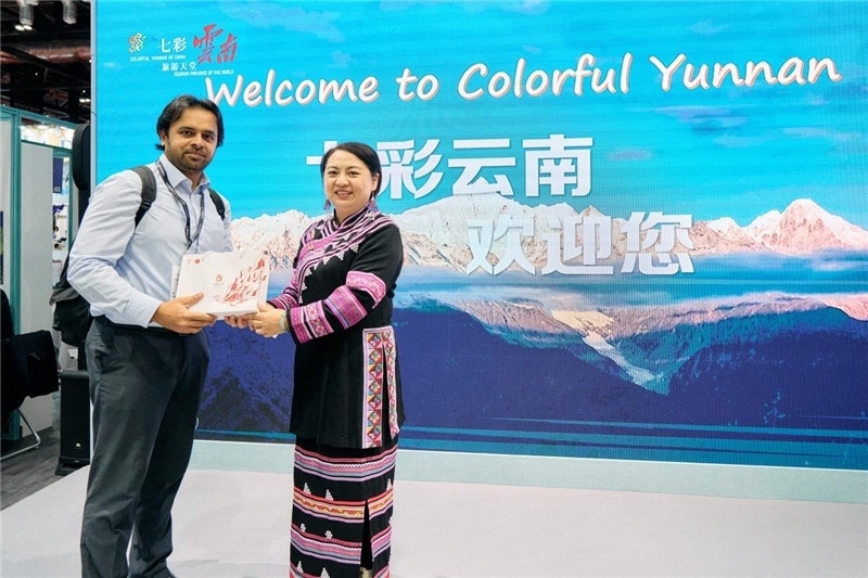 “中國(guó)館”云南旅游推介會(huì)現(xiàn)場(chǎng)問答贈(zèng)禮環(huán)節(jié) 楊浩鵬攝