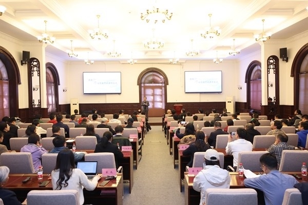 “杰出少年示范數(shù)學(xué)班”開(kāi)班儀式現(xiàn)場(chǎng)。校方供圖