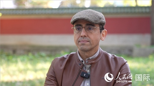 巴西漢學家喬治·西內迪諾（中文名“沈友友”）。人民網(wǎng)記者 劉寧攝