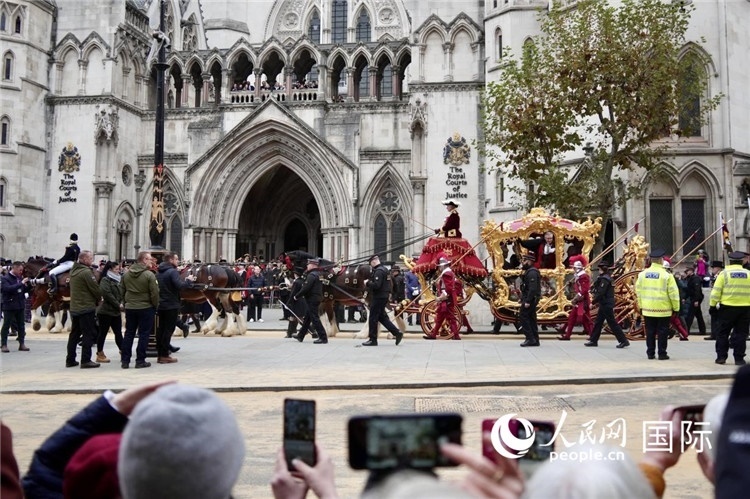 2024倫敦金融城市長就職巡游現(xiàn)場(chǎng)。吳若鳴攝