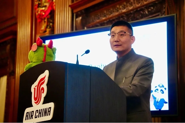國航倫敦營業(yè)部總經(jīng)理夏寶輝致辭。吳若鳴攝