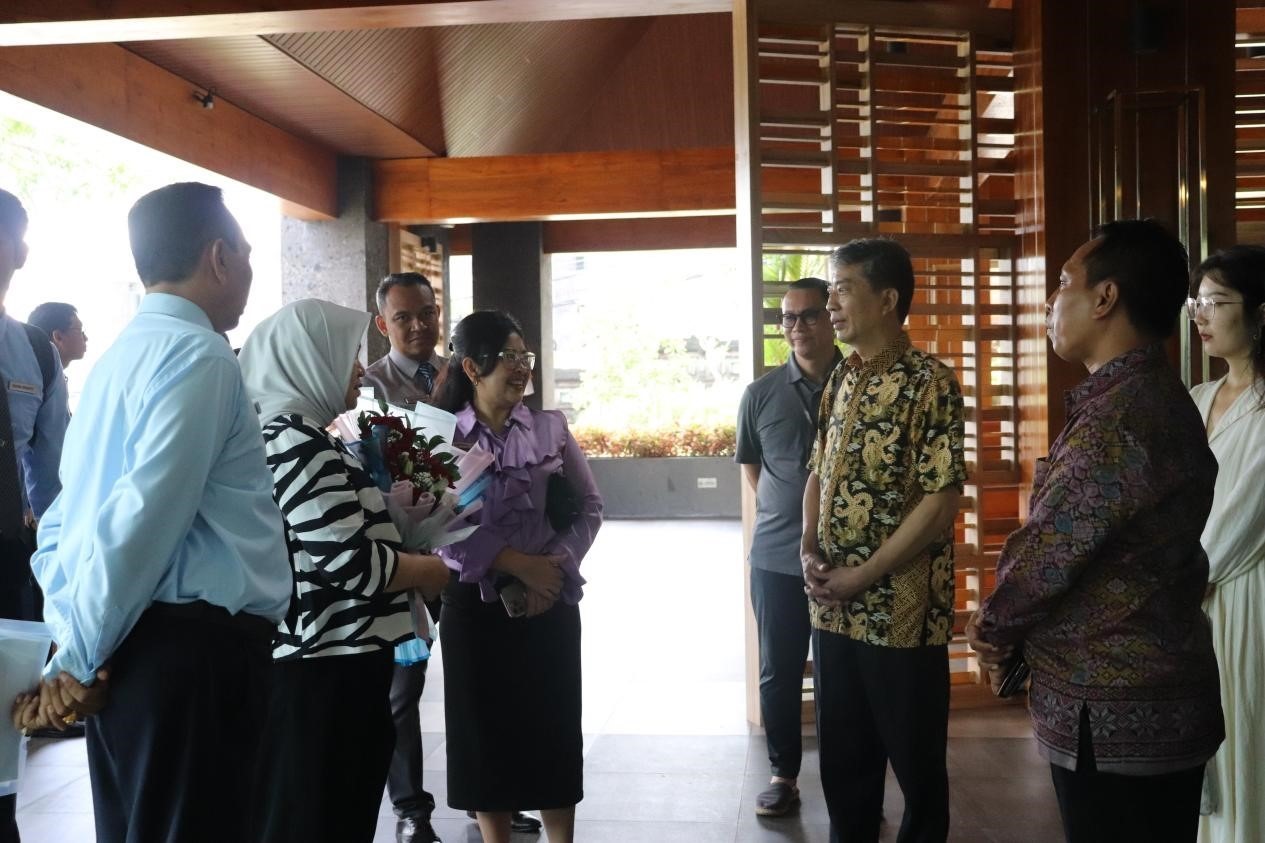 馬蒂尼與師生交流。烏達雅納大學旅游孔子學院供圖