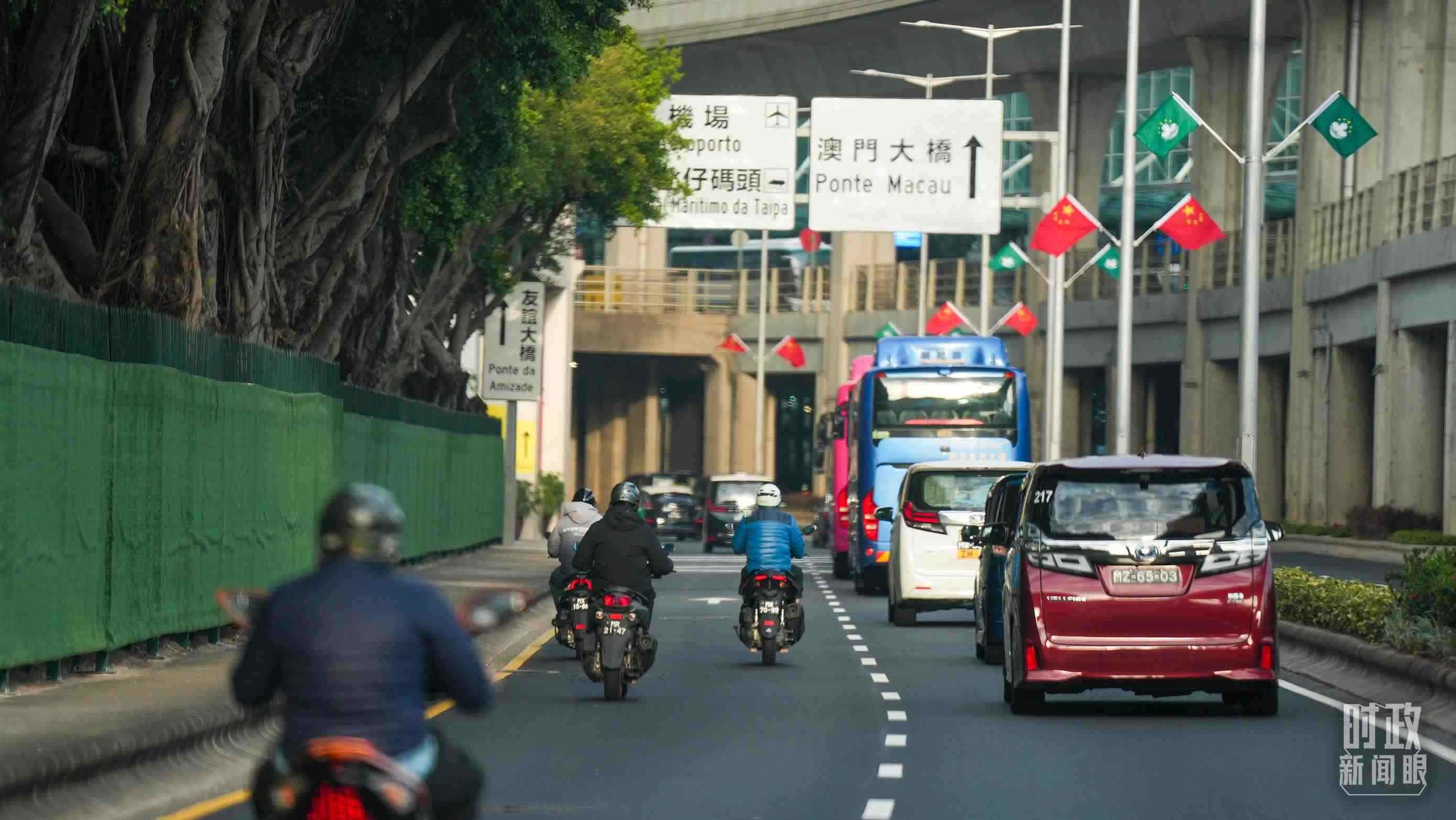 △澳門街頭。（總臺(tái)記者李晉拍攝）