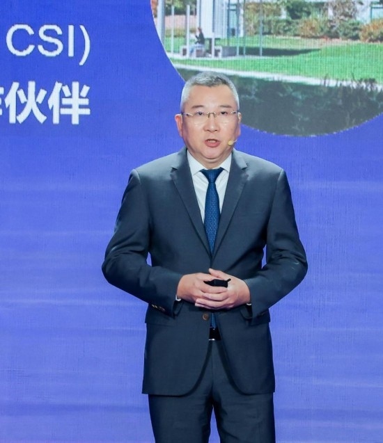 12月6日，法國(guó)達(dá)索系統(tǒng)公司全球執(zhí)行副總裁許善淞在深圳全球招商大會(huì)上。新華社發(fā)