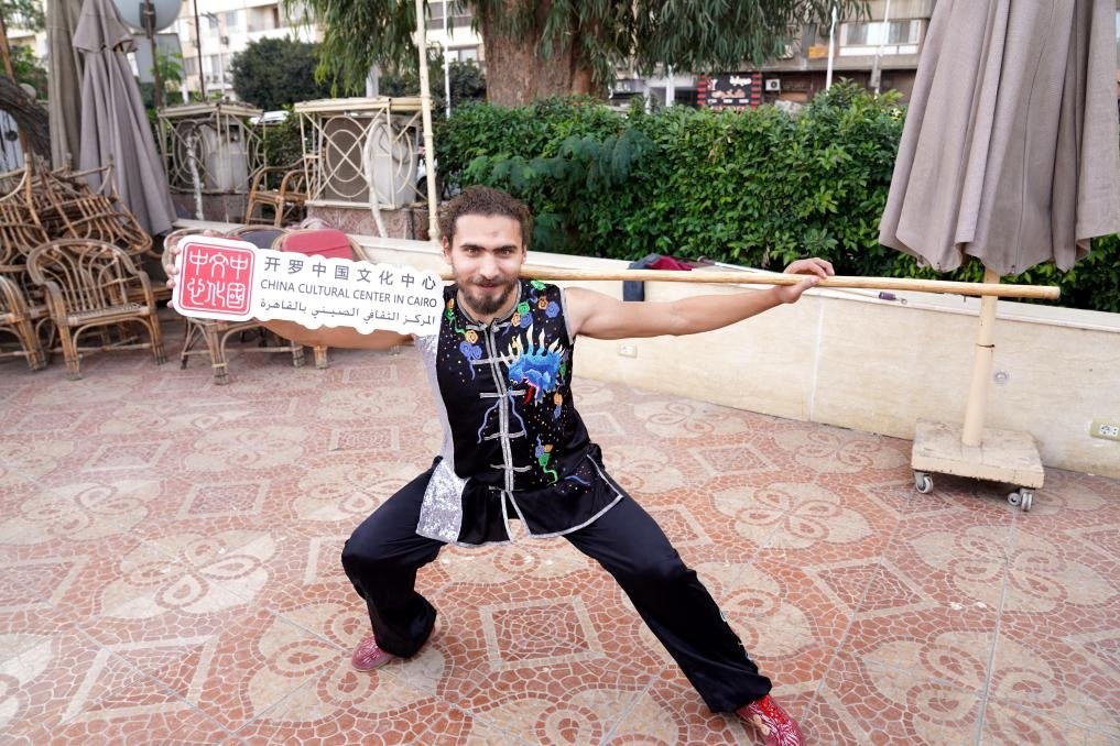 埃及民眾參與中國文化體驗(yàn)活動(dòng)。開羅中國文化中心供圖