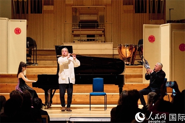 旅英音樂家聯(lián)袂演奏《枉凝眉》。楊浩鵬攝