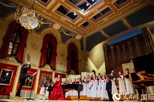 大合唱《燈火里的中國》。楊浩鵬攝