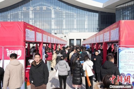 圖為招聘活動(dòng)現(xiàn)場。 解凱光 攝