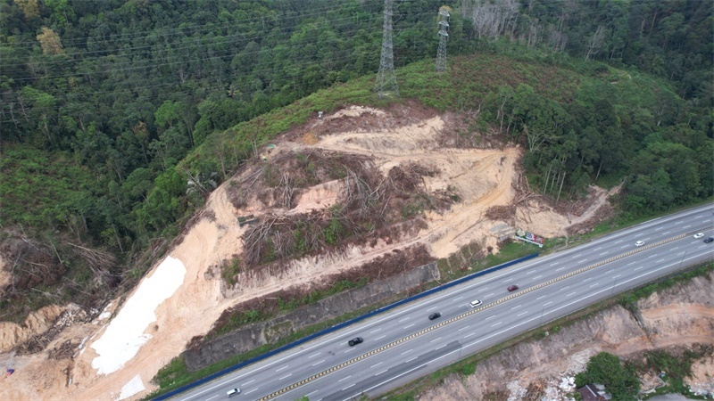 圖為施工現(xiàn)場(chǎng)。 鄧騰亮攝