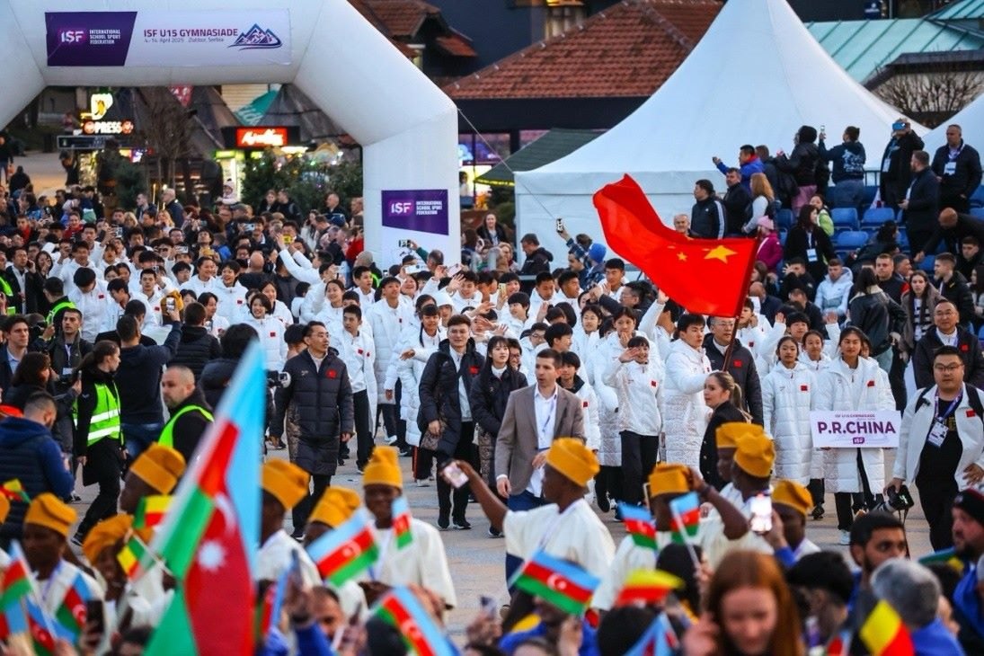 中國(guó)中學(xué)生體育代表團(tuán)在開幕式上入場(chǎng)。圖片來源：中國(guó)中學(xué)生體育代表團(tuán)