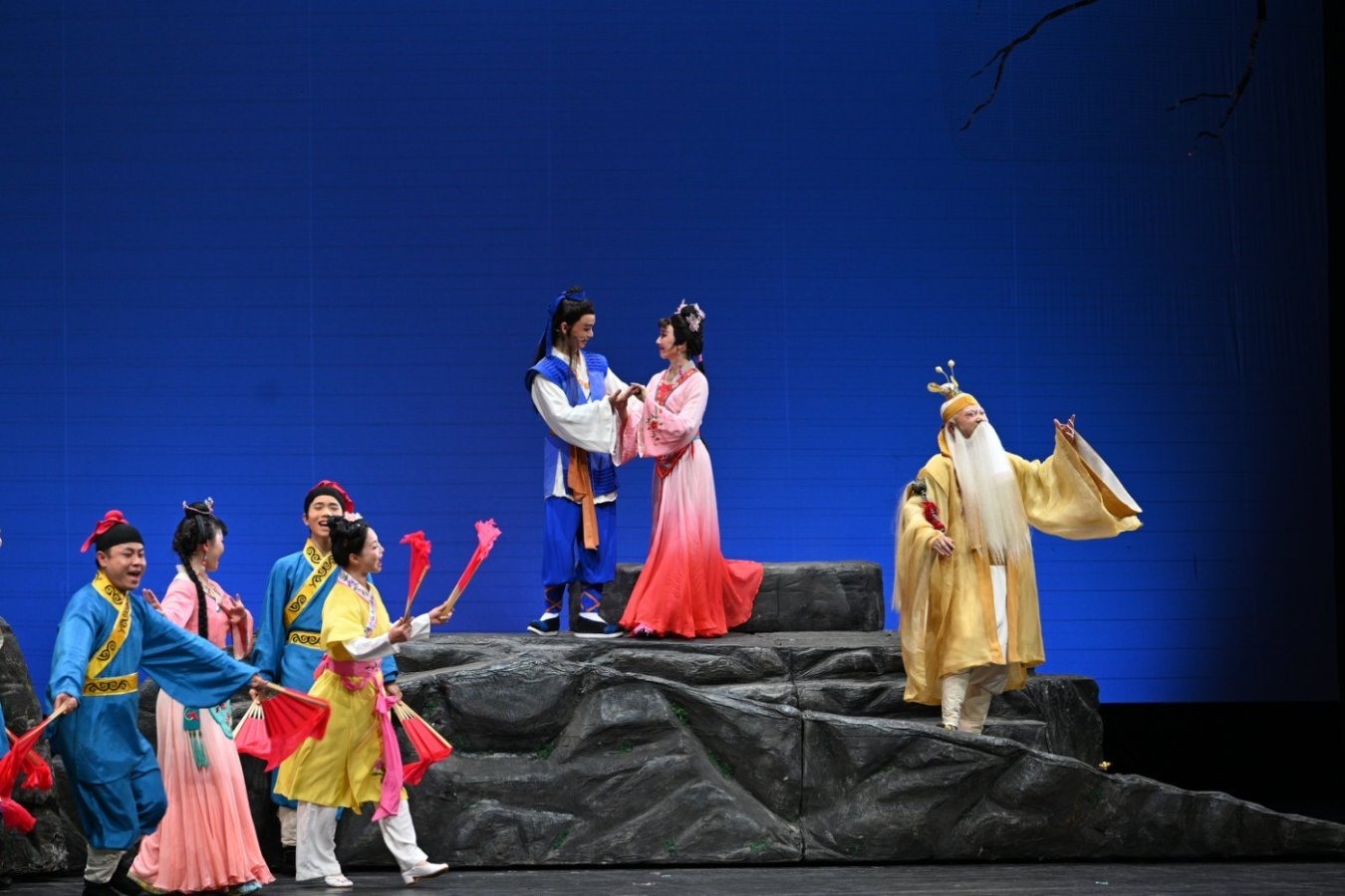 《七妹與蛇郎》演出劇照。國(guó)家大劇院供圖