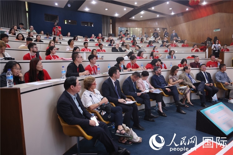 2025年“漢語橋”巴西賽區(qū)決賽現(xiàn)場。人民網(wǎng)記者 時元皓攝