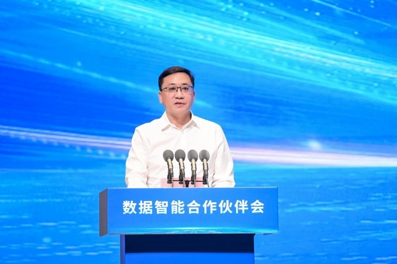 圖為河南省人民政府國(guó)有資產(chǎn)監(jiān)督管理委員會(huì)黨委委員、副主任李海峰。