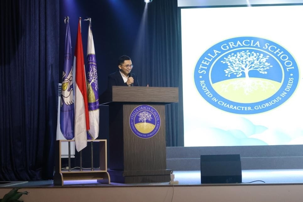 安德魯致辭。哈山努丁大學(xué)孔子學(xué)院供圖